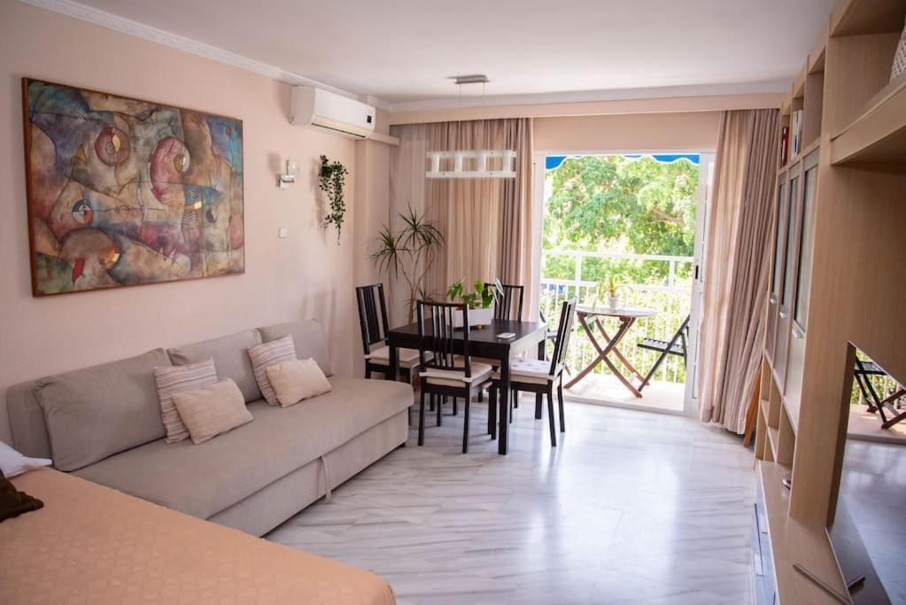 Piso con Jardín Apartamento Málaga Exterior foto